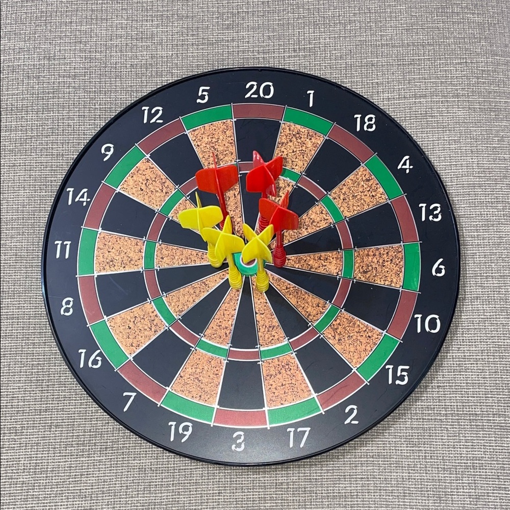 Toysmith Magnetic Dartboard with Red and Yellow Darts